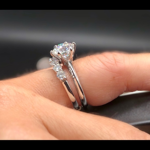 Moissanite Diamond rings set with Certificate - Picture 4 of 17